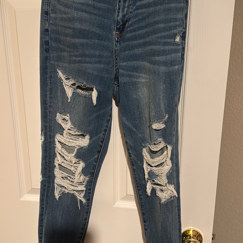 American Eagle Outfitters Women's Dark Blue Distressed Skinny Jeans